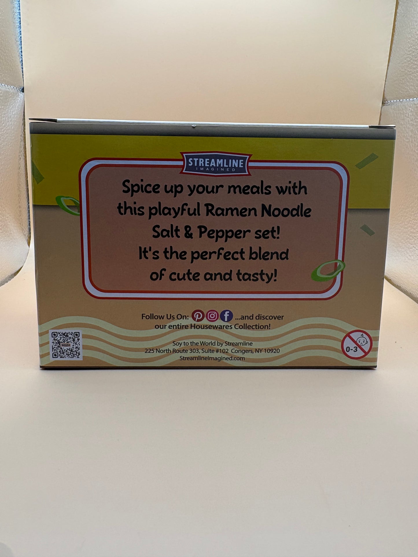 Ramen Noodle Salt & Pepper Set Ceramic New