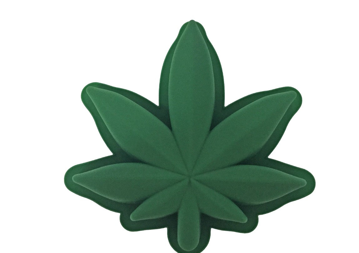 MJ 10 inch Silicone Leaf Cake Mold New