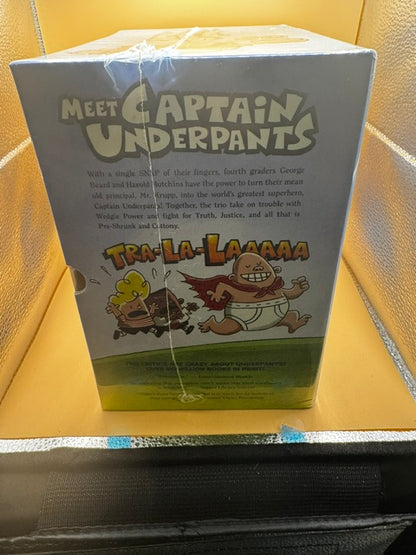 Captain Underpants Forever (Captain Underpants #1-12 Full-Color Boxed Set): New