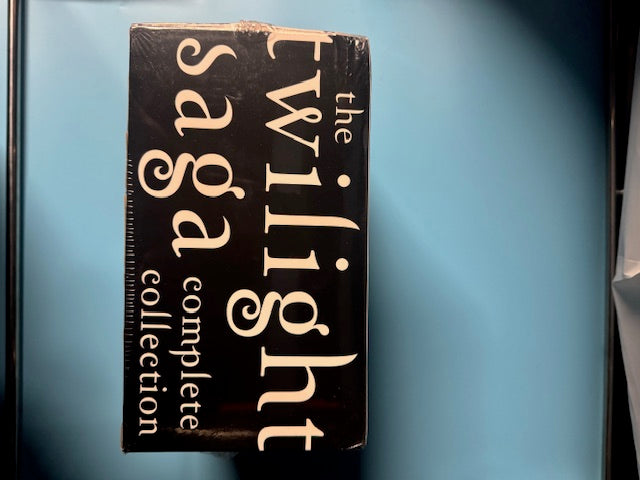 The Twilight Saga Complete Collection Paperback-New