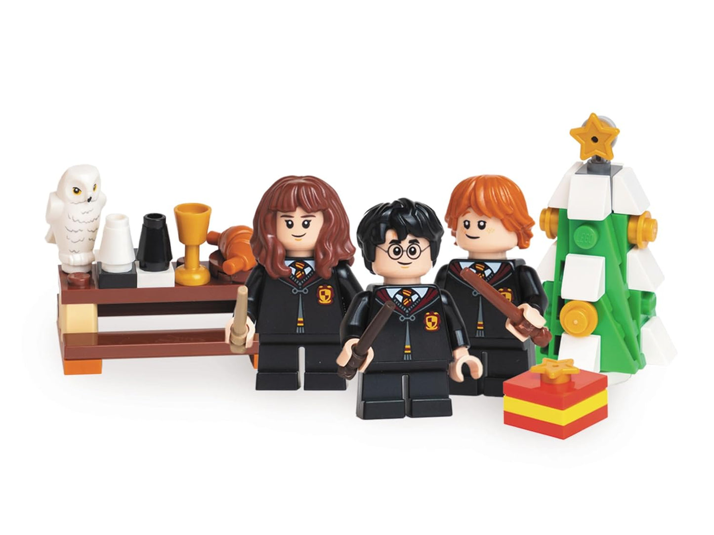 LEGO Harry Potte Magical Year at Hogwarts: Christmas Activity Book New